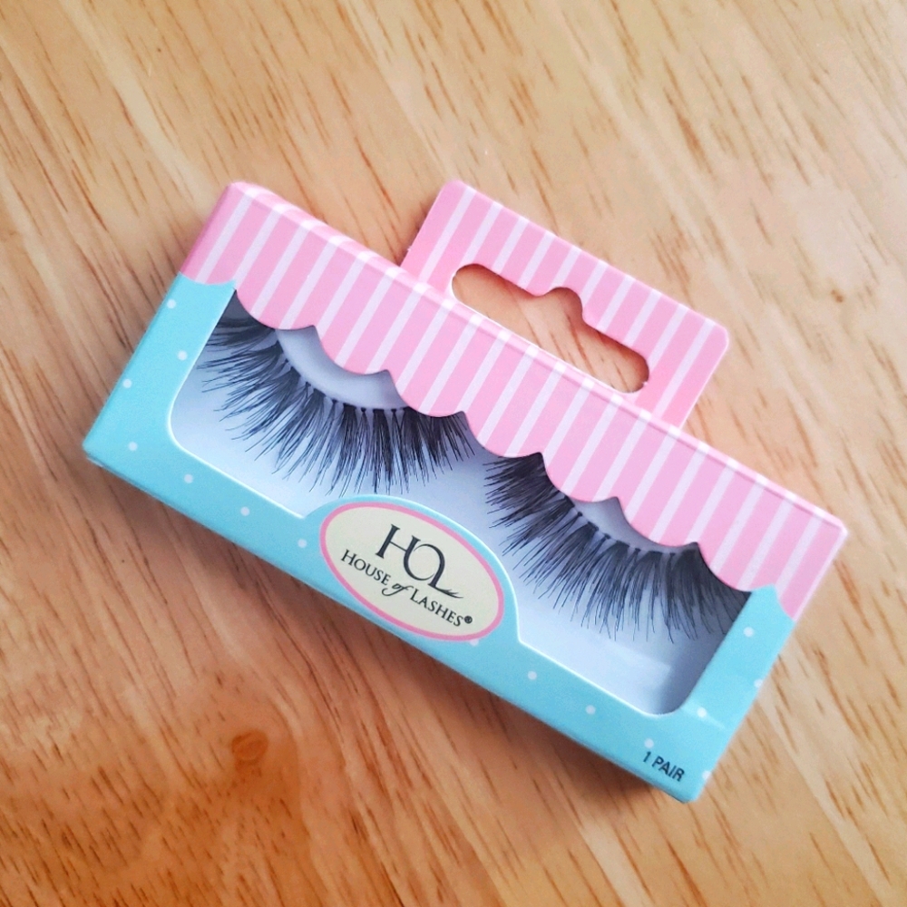 BNIB House of Lashes Temptress Lashes
